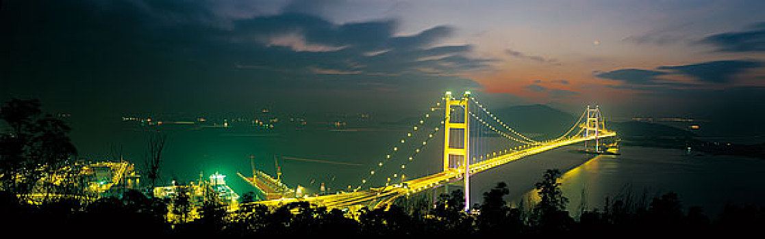 rong bach kim hai nhay